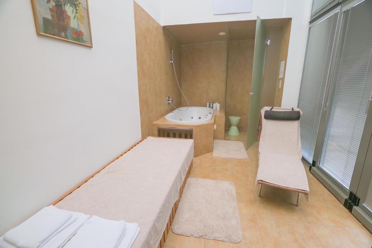 Hotel Zlata Hvezda Litomysl Luaran gambar