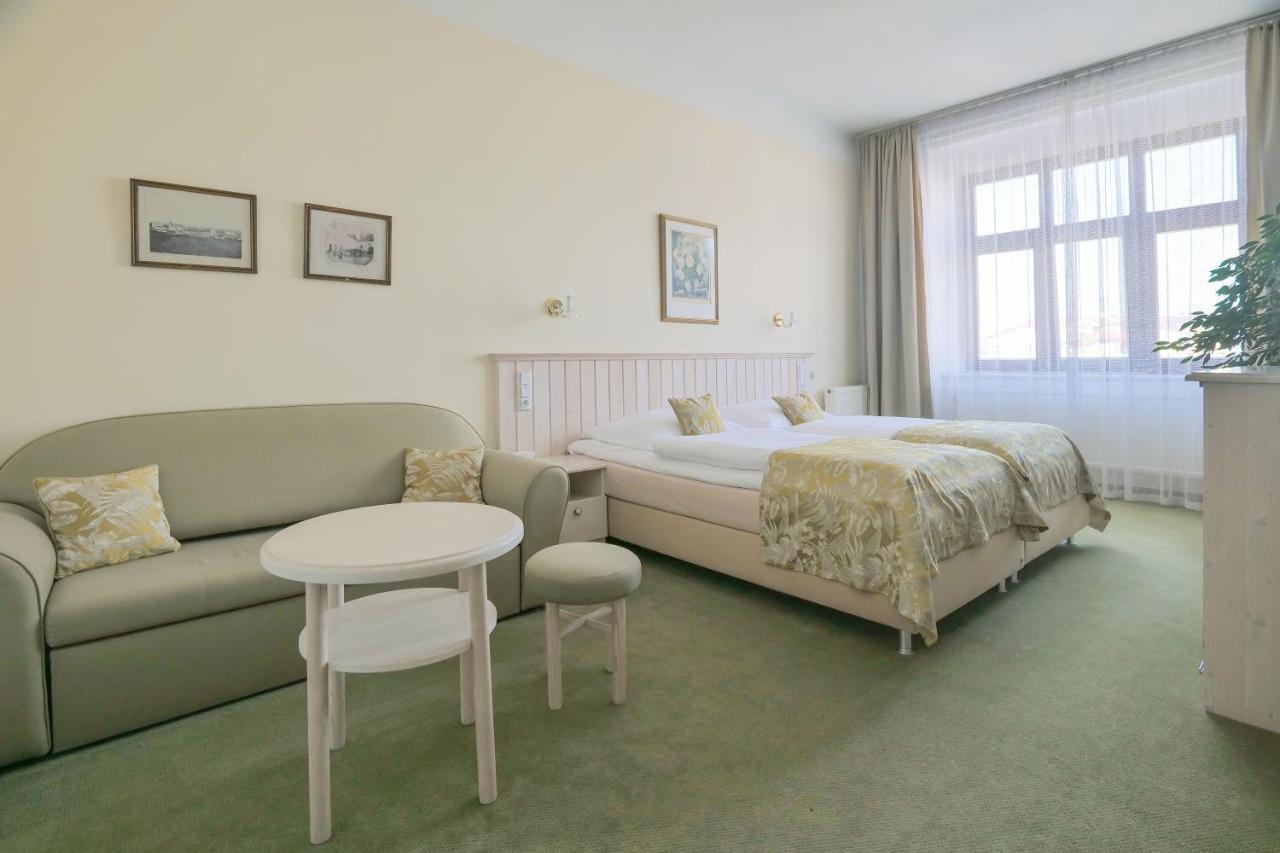 Hotel Zlata Hvezda Litomysl Luaran gambar