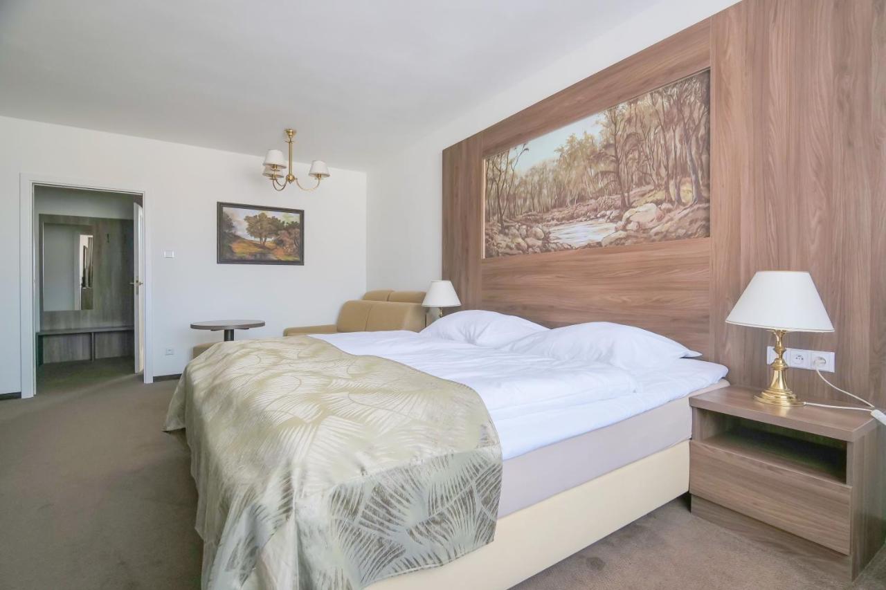 Hotel Zlata Hvezda Litomysl Luaran gambar