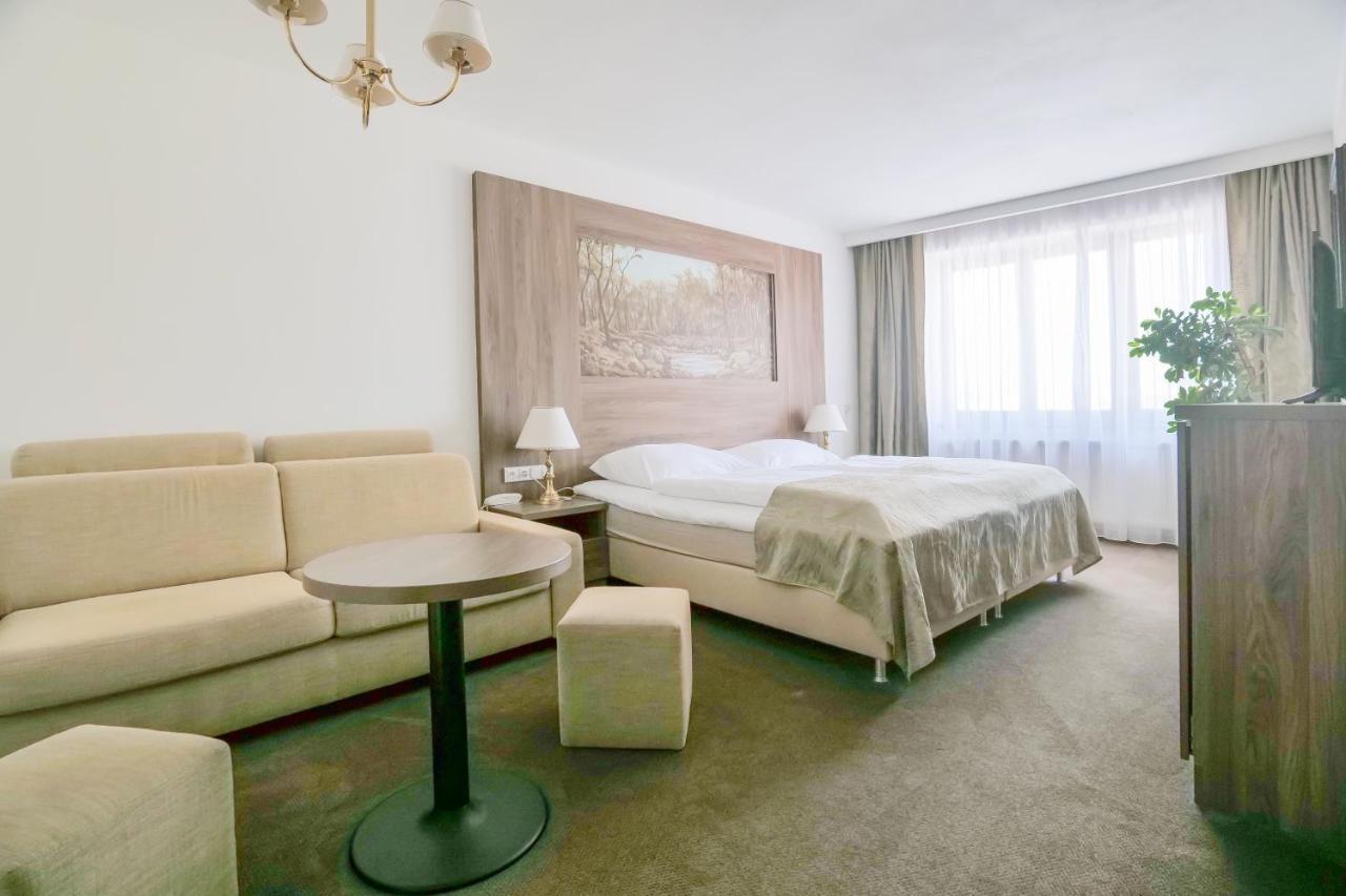 Hotel Zlata Hvezda Litomysl Luaran gambar