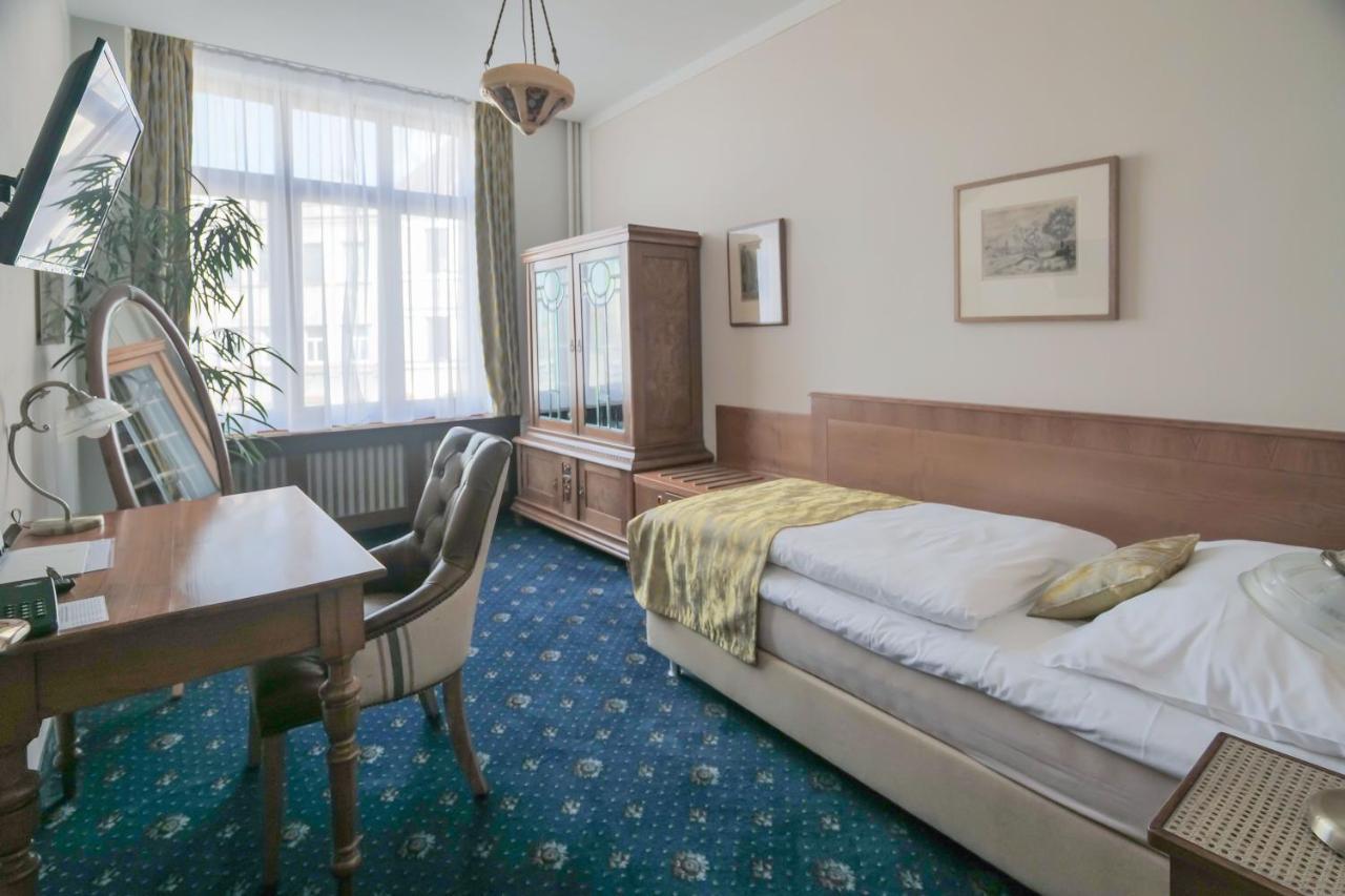 Hotel Zlata Hvezda Litomysl Luaran gambar