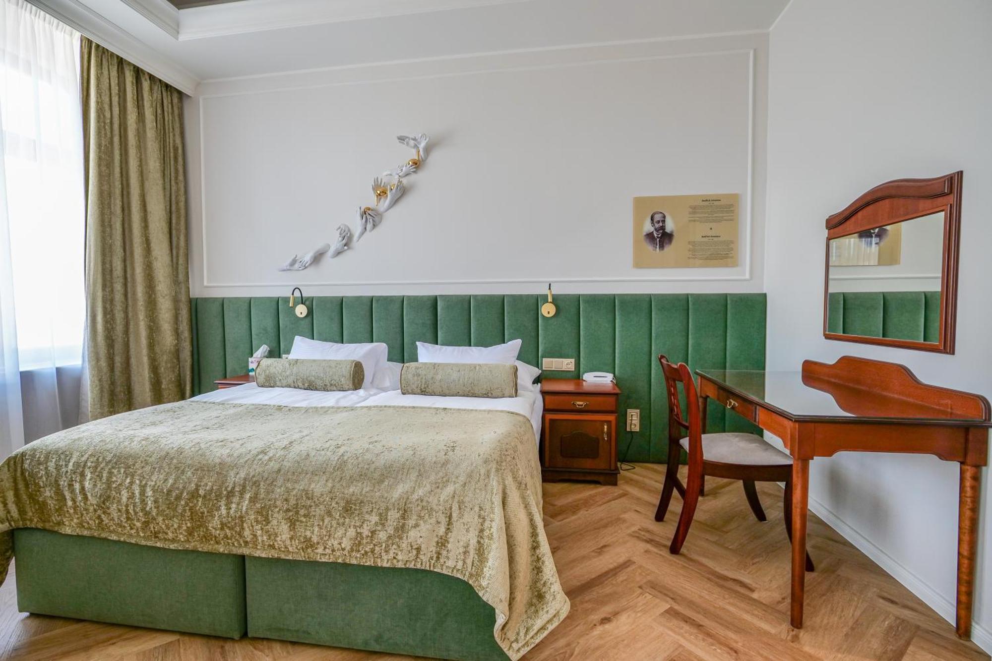 Hotel Zlata Hvezda Litomysl Luaran gambar