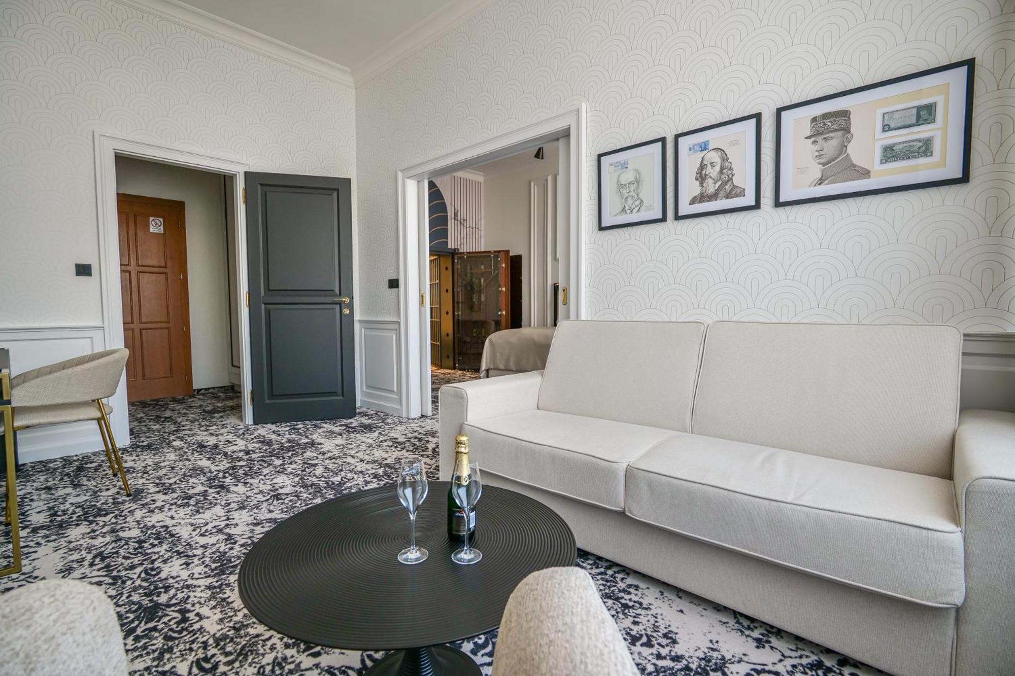 Hotel Zlata Hvezda Litomysl Luaran gambar